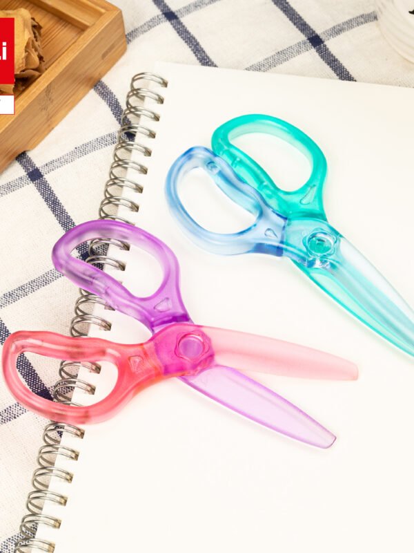 E6067-1 ديلي مقص بلاستيك مدرسي للأطفال - 12 سم - ألوان شفافة مختلفة E6067