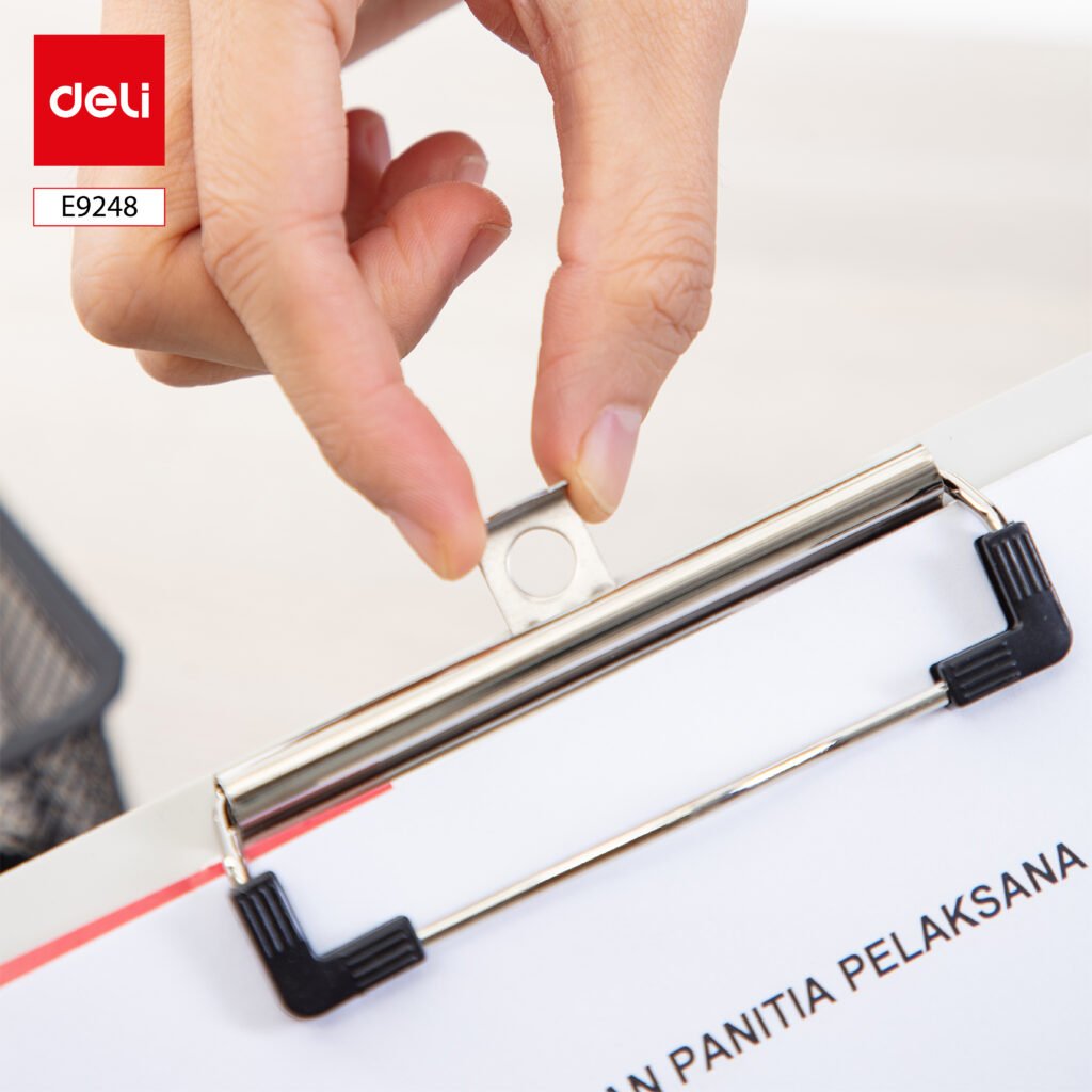 E9248-0 ديلي مسند ورق بلاستيك - مسطر - علاقة معدن - قياس A4 - أبيض - E9248