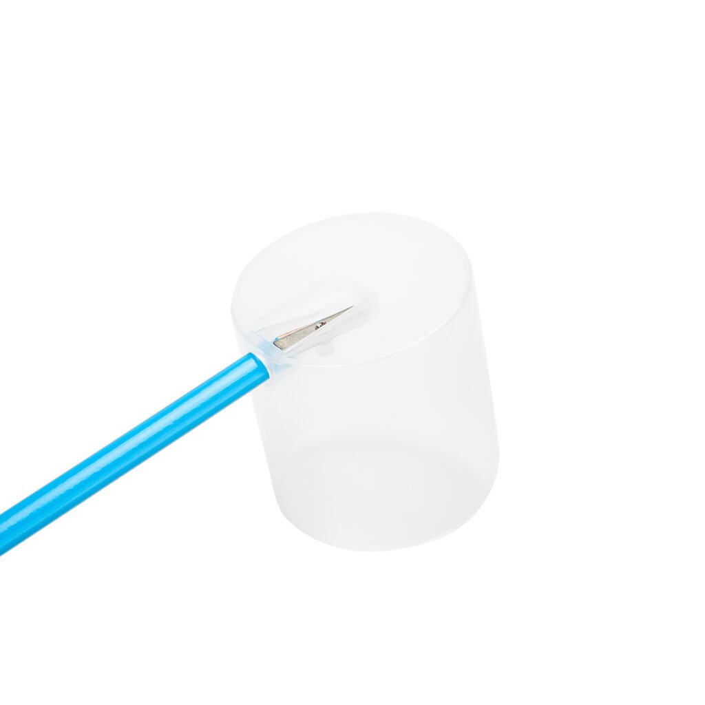 ديلي أقلام تلوين خشبي طويل - كالاران علبة اسطوانية مع غطاء بمبراة - 36 لون EC00337