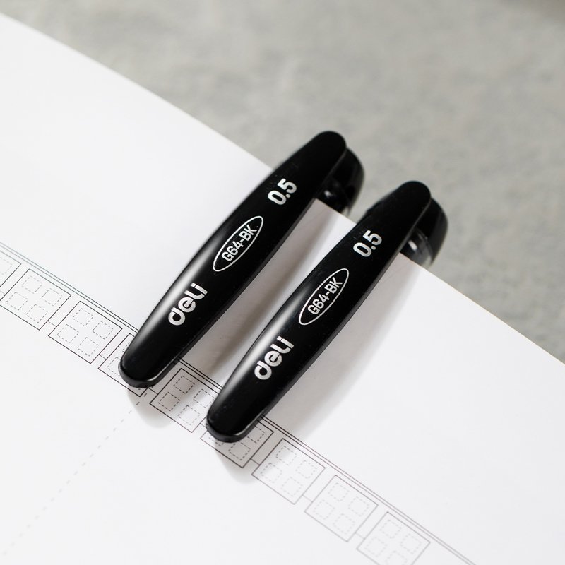 ديلي قلم حبر جل - بدن غامق مطاط - 0.5 mm - أسود EG64-BK