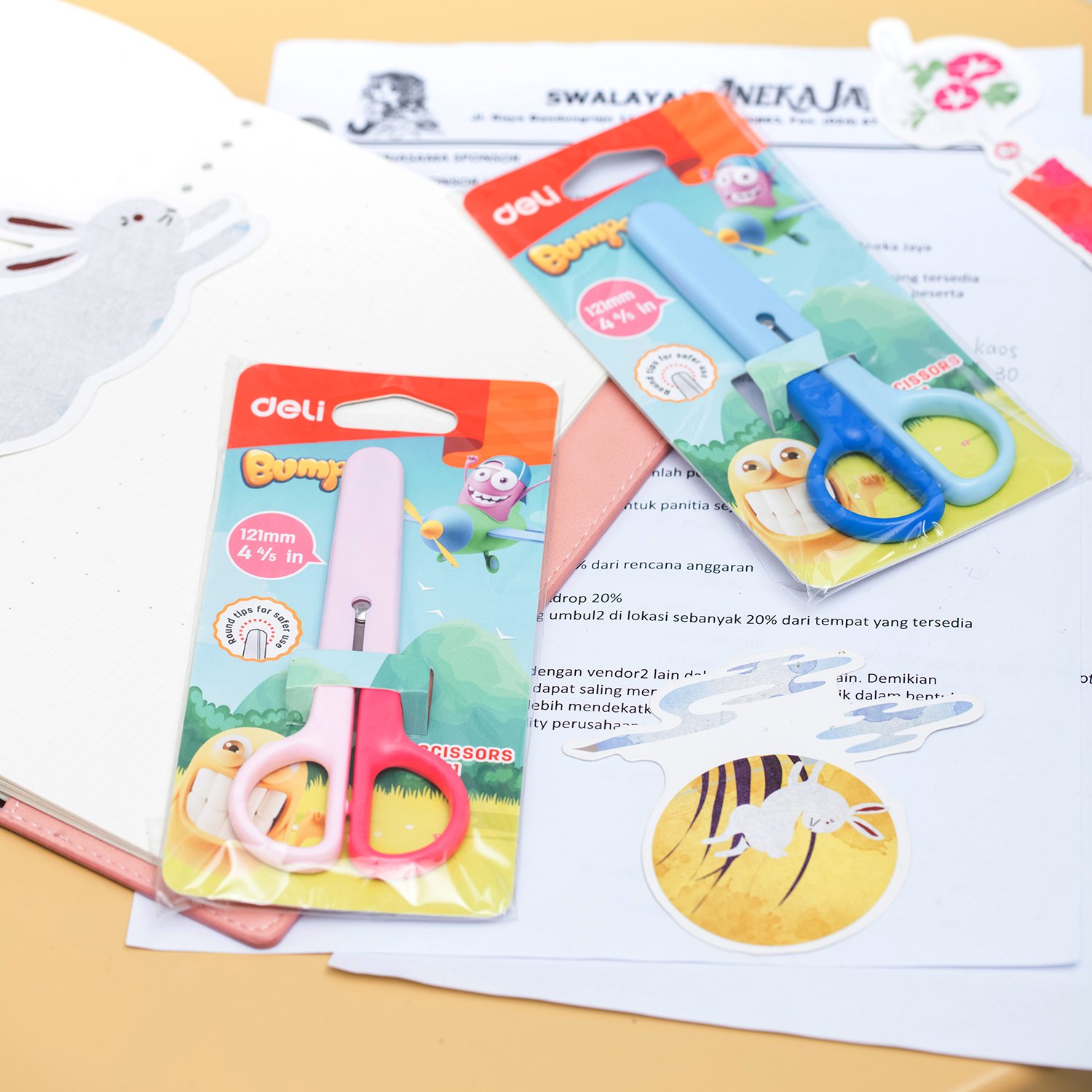 ديلي مقص معدن مدرسي للأطفال - غطاء حماية - 11.5 سم - ألوان مختلفة E6021