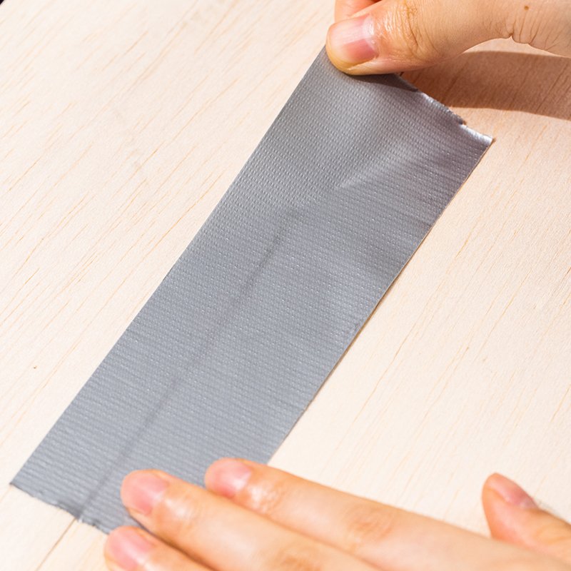 ديلي بكرة شريط لاصق 20 متر - قماش - عرض 48 مم - فضي EA620