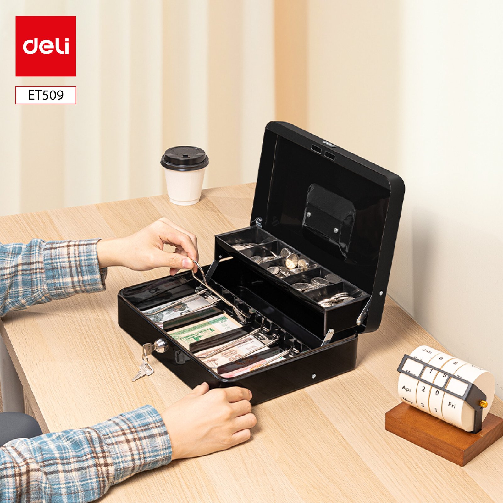 T509 (6) ديلي صندوق نقود مقسم كاشير - قفل مفتاح - مقبض علوي - قياس 9*30*24 سم - أسود - ET509