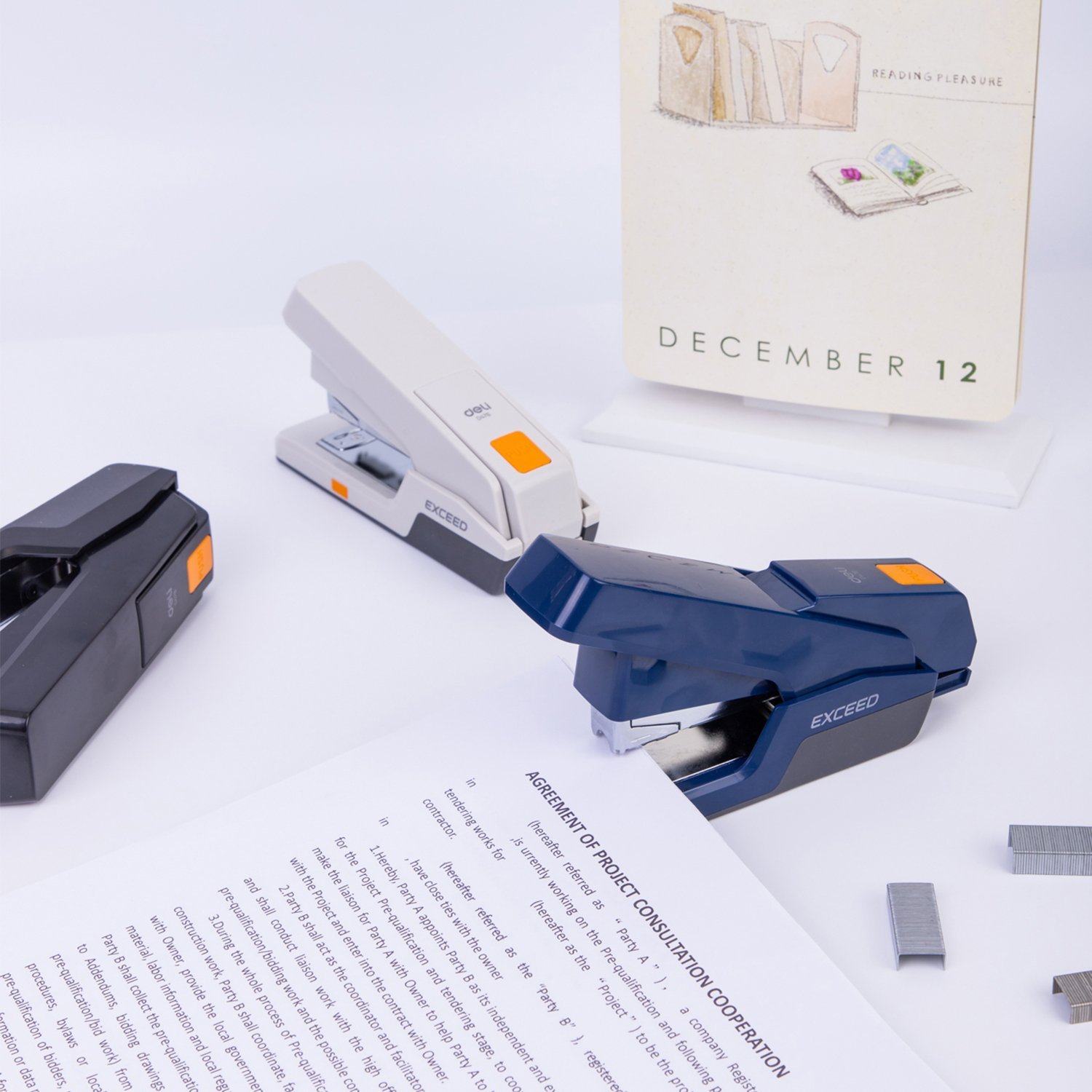 ديلي خرازة مكتبية هيدروليك - 25 صفحة - كبسة - 24/6 & 26/6 - (أسود - ازرق) - E0476