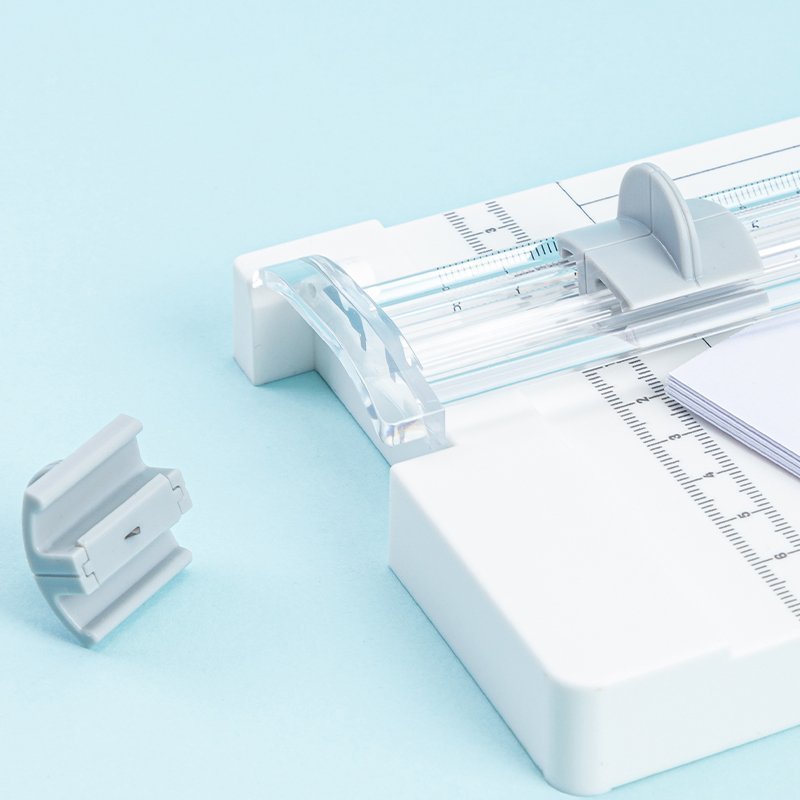 ديلي مقطع ورق رأس شفرة - عرض A4 - أبيض / زهر - E14251