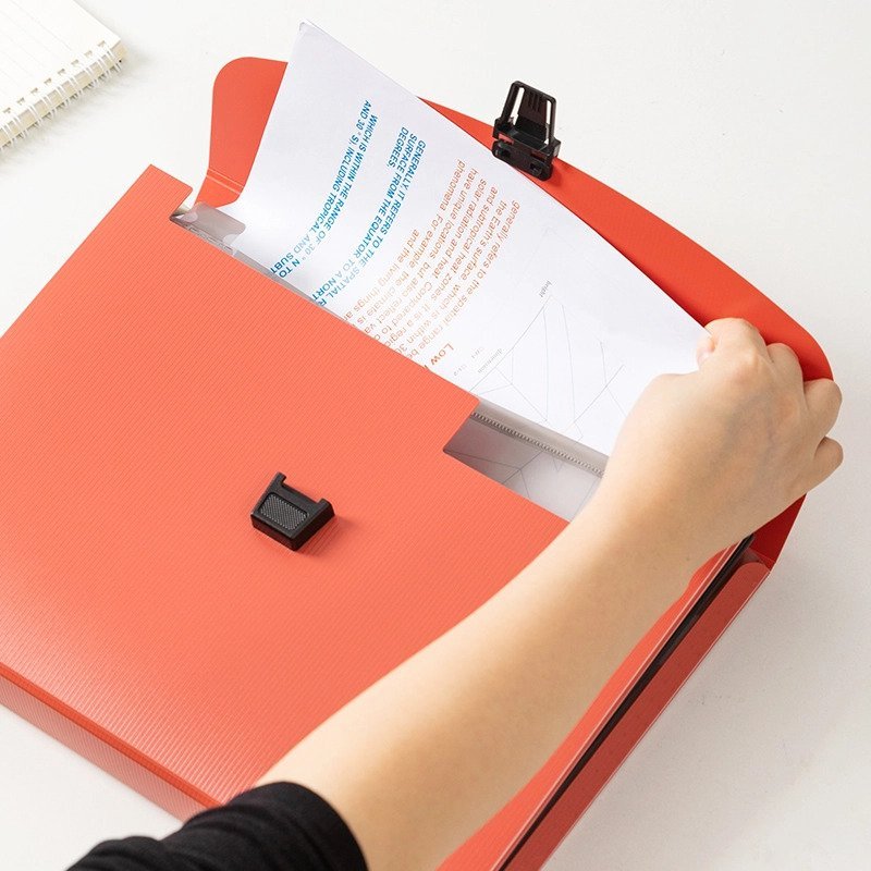 ديلي مصنف حقيبة 13 قسم - قياس A4 - مع مسكة - إغلاق بقفل - (برتقالي/أخضر /بترولي/ زيتي) - E5557