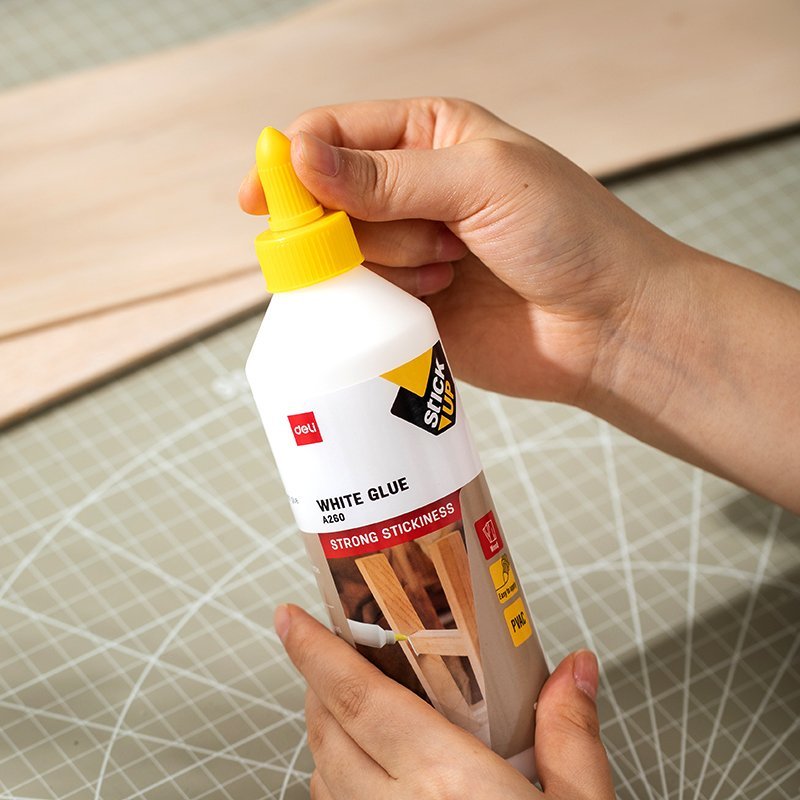 ديلي غراء لاصق - 250 مل - أبيض - EA260