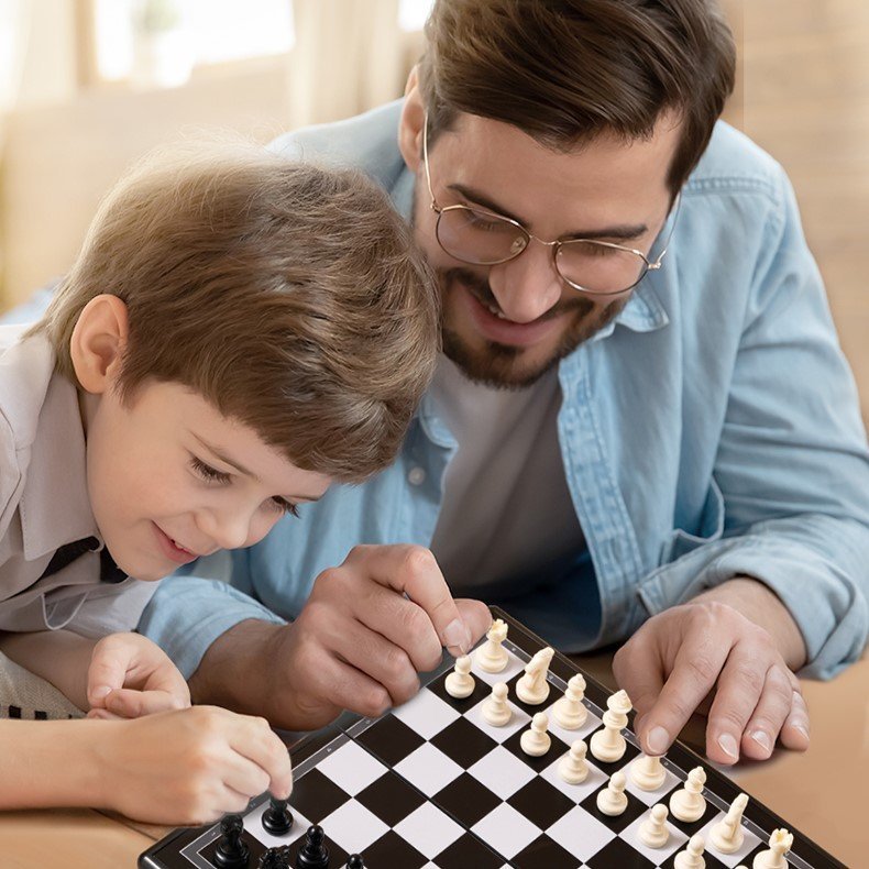 ديلي مجموعة شطرنج مغناطيسية - متوسطة الحجم - 300*285*15 مم - YW110-G