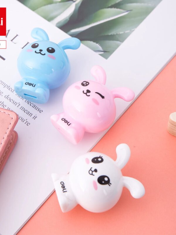 E0560 ديلي مبراة خزان على كرت - شخصيات ماجيك زوو - ألوان مختلفة E0560